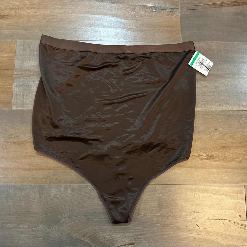 Skims High-Waisted shapewear thong